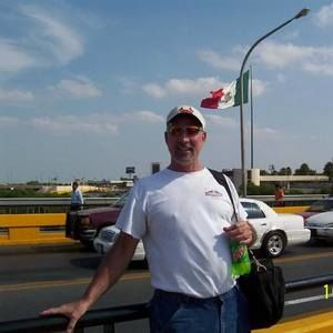 Meet your Posher, Dennis